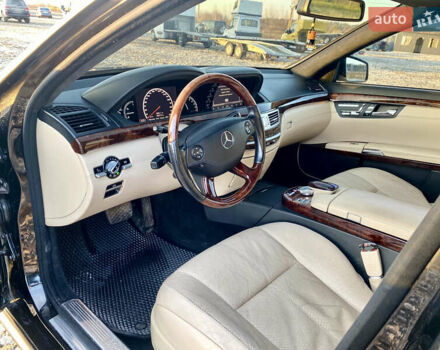 Черный Мерседес С Класс, объемом двигателя 5.51 л и пробегом 215 тыс. км за 12499 $, фото 39 на Automoto.ua