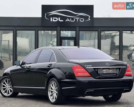 Чорний Мерседес С Клас, об'ємом двигуна 5.51 л та пробігом 193 тис. км за 12700 $, фото 18 на Automoto.ua