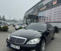 Черный Мерседес С Класс, объемом двигателя 5.44 л и пробегом 227 тыс. км за 11000 $, фото 1 на Automoto.ua