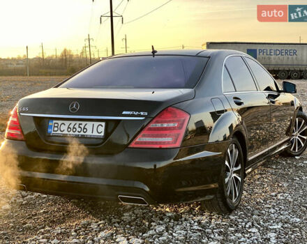 Черный Мерседес С Класс, объемом двигателя 5.51 л и пробегом 215 тыс. км за 12499 $, фото 9 на Automoto.ua