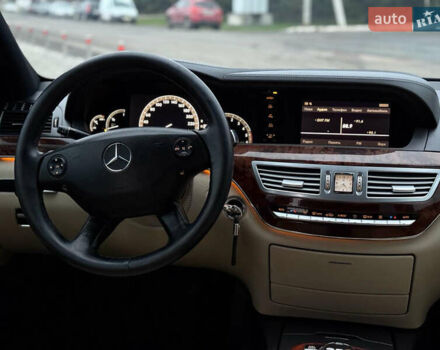 Черный Мерседес С Класс, объемом двигателя 2.99 л и пробегом 390 тыс. км за 9900 $, фото 4 на Automoto.ua