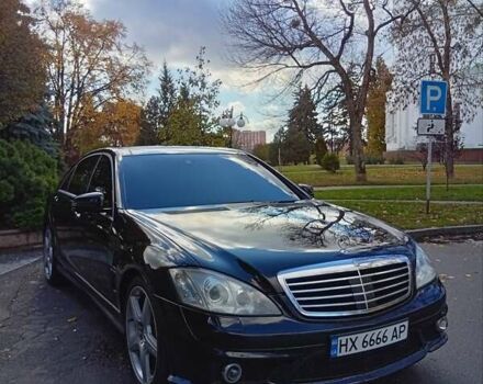 Чорний Мерседес С Клас, об'ємом двигуна 5.5 л та пробігом 235 тис. км за 10999 $, фото 7 на Automoto.ua