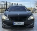 Черный Мерседес С Класс, объемом двигателя 5.5 л и пробегом 297 тыс. км за 8999 $, фото 1 на Automoto.ua