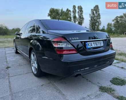 Черный Мерседес С Класс, объемом двигателя 5.5 л и пробегом 380 тыс. км за 9400 $, фото 2 на Automoto.ua