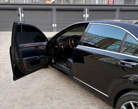 Чорний Мерседес С Клас, об'ємом двигуна 5.5 л та пробігом 375 тис. км за 10200 $, фото 11 на Automoto.ua