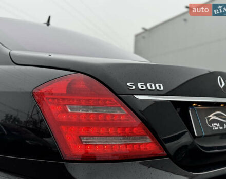 Чорний Мерседес С Клас, об'ємом двигуна 5.51 л та пробігом 193 тис. км за 12700 $, фото 22 на Automoto.ua