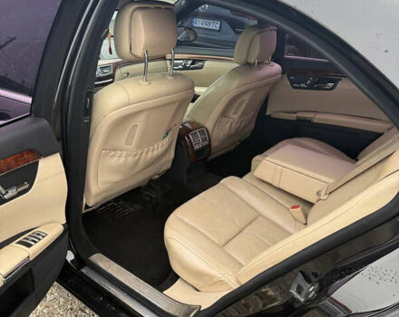 Черный Мерседес С Класс, объемом двигателя 3.5 л и пробегом 395 тыс. км за 8500 $, фото 16 на Automoto.ua