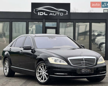 Чорний Мерседес С Клас, об'ємом двигуна 5.51 л та пробігом 193 тис. км за 12700 $, фото 6 на Automoto.ua