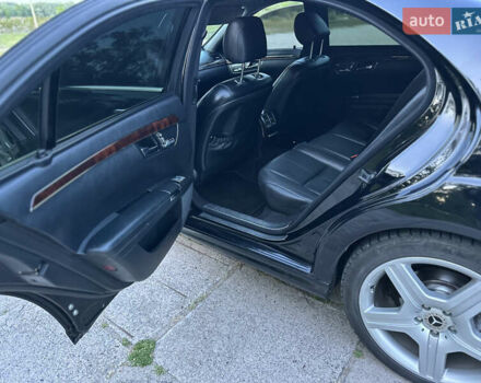 Черный Мерседес С Класс, объемом двигателя 5.5 л и пробегом 380 тыс. км за 9400 $, фото 8 на Automoto.ua