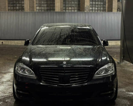 Чорний Мерседес С Клас, об'ємом двигуна 5.5 л та пробігом 390 тис. км за 10999 $, фото 3 на Automoto.ua