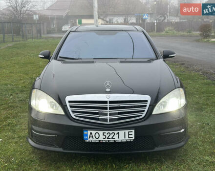 Черный Мерседес С Класс, объемом двигателя 5.46 л и пробегом 297 тыс. км за 9700 $, фото 3 на Automoto.ua