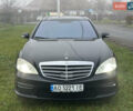 Черный Мерседес С Класс, объемом двигателя 5.46 л и пробегом 297 тыс. км за 9700 $, фото 3 на Automoto.ua