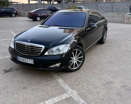 Чорний Мерседес С Клас, об'ємом двигуна 5.5 л та пробігом 375 тис. км за 10200 $, фото 1 на Automoto.ua