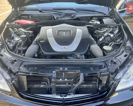 Черный Мерседес С Класс, объемом двигателя 3.5 л и пробегом 196 тыс. км за 9200 $, фото 29 на Automoto.ua