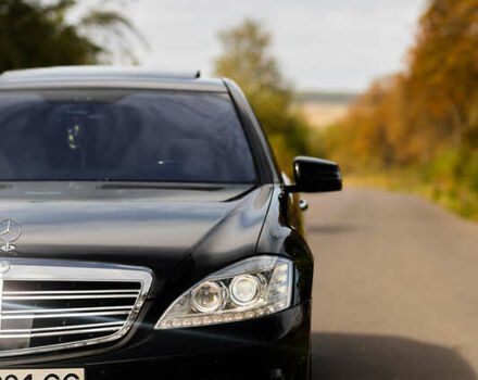 Черный Мерседес С Класс, объемом двигателя 5.46 л и пробегом 189 тыс. км за 16400 $, фото 8 на Automoto.ua