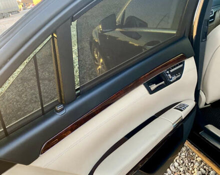 Черный Мерседес С Класс, объемом двигателя 5.51 л и пробегом 215 тыс. км за 12499 $, фото 62 на Automoto.ua