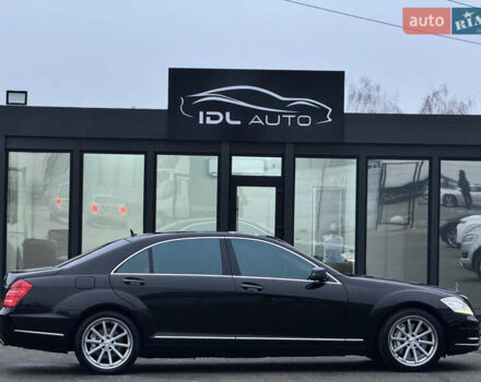 Чорний Мерседес С Клас, об'ємом двигуна 5.51 л та пробігом 193 тис. км за 12700 $, фото 11 на Automoto.ua