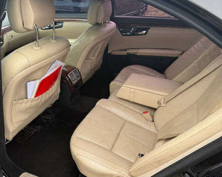 Черный Мерседес С Класс, объемом двигателя 3.5 л и пробегом 395 тыс. км за 8500 $, фото 14 на Automoto.ua