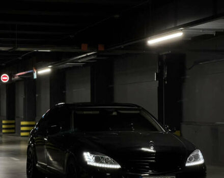 Чорний Мерседес С Клас, об'ємом двигуна 5.5 л та пробігом 390 тис. км за 10999 $, фото 9 на Automoto.ua