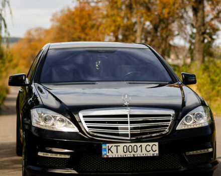 Черный Мерседес С Класс, объемом двигателя 5.46 л и пробегом 189 тыс. км за 16400 $, фото 3 на Automoto.ua