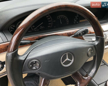 Черный Мерседес С Класс, объемом двигателя 3.5 л и пробегом 390 тыс. км за 11500 $, фото 42 на Automoto.ua