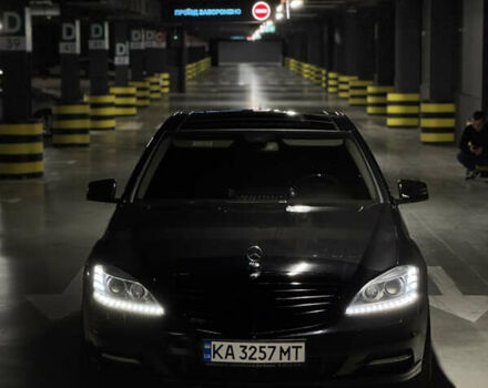 Чорний Мерседес С Клас, об'ємом двигуна 5.5 л та пробігом 390 тис. км за 10999 $, фото 11 на Automoto.ua