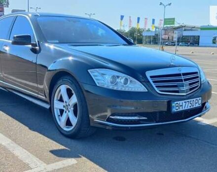 Черный Мерседес С Класс, объемом двигателя 5.5 л и пробегом 252 тыс. км за 11700 $, фото 17 на Automoto.ua