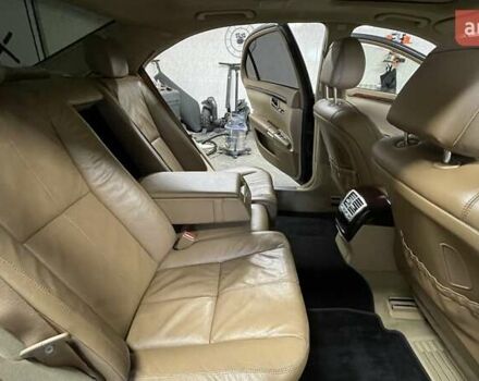 Черный Мерседес С Класс, объемом двигателя 3.5 л и пробегом 330 тыс. км за 12000 $, фото 6 на Automoto.ua