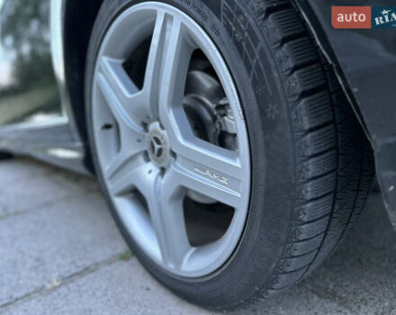 Черный Мерседес С Класс, объемом двигателя 5.5 л и пробегом 380 тыс. км за 9400 $, фото 4 на Automoto.ua