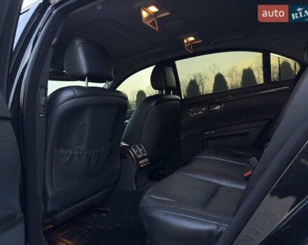 Чорний Мерседес С Клас, об'ємом двигуна 5.46 л та пробігом 224 тис. км за 11200 $, фото 93 на Automoto.ua