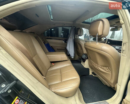 Черный Мерседес С Класс, объемом двигателя 5.44 л и пробегом 227 тыс. км за 11000 $, фото 14 на Automoto.ua