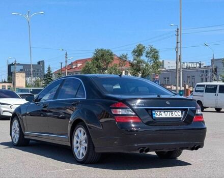 Черный Мерседес С Класс, объемом двигателя 5.5 л и пробегом 217 тыс. км за 10999 $, фото 4 на Automoto.ua