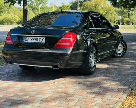 Мерседес С Класс 2006 в Кропивницком (Кировограде) на Automoto.ua Черный Мерседес С Класс, объемом двигателя 5.5 л и пробегом 281 тыс. км за 9999 $, фото 3 на Automoto.ua