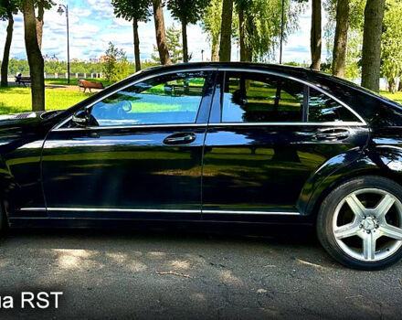 Черный Мерседес С Класс, объемом двигателя 3 л и пробегом 299 тыс. км за 9999 $, фото 7 на Automoto.ua