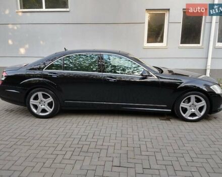 Чорний Мерседес С Клас, об'ємом двигуна 5.5 л та пробігом 180 тис. км за 13000 $, фото 5 на Automoto.ua