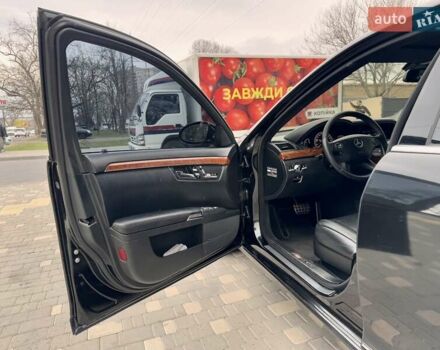 Чорний Мерседес С Клас, об'ємом двигуна 3.5 л та пробігом 212 тис. км за 8999 $, фото 47 на Automoto.ua