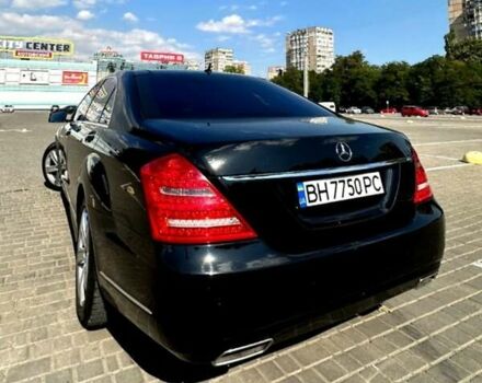 Черный Мерседес С Класс, объемом двигателя 5.5 л и пробегом 252 тыс. км за 11700 $, фото 2 на Automoto.ua