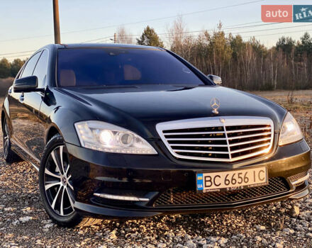 Черный Мерседес С Класс, объемом двигателя 5.51 л и пробегом 215 тыс. км за 12499 $, фото 21 на Automoto.ua