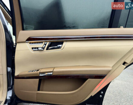 Чорний Мерседес С Клас, об'ємом двигуна 5.51 л та пробігом 193 тис. км за 12700 $, фото 39 на Automoto.ua