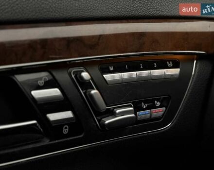 Черный Мерседес С Класс, объемом двигателя 5.4 л и пробегом 425 тыс. км за 11500 $, фото 22 на Automoto.ua
