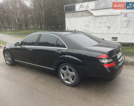 Черный Мерседес С Класс, объемом двигателя 3.5 л и пробегом 246 тыс. км за 11500 $, фото 6 на Automoto.ua