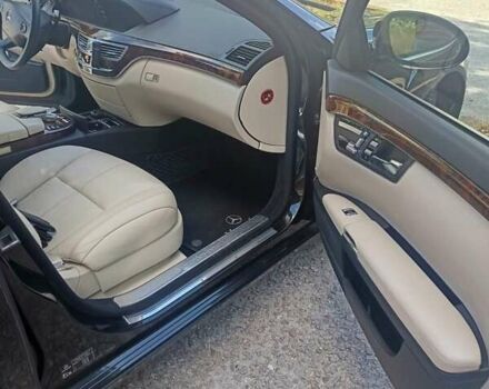 Черный Мерседес С Класс, объемом двигателя 2.99 л и пробегом 198 тыс. км за 12700 $, фото 5 на Automoto.ua