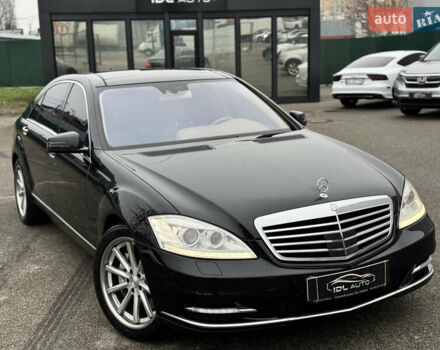 Чорний Мерседес С Клас, об'ємом двигуна 5.51 л та пробігом 193 тис. км за 12700 $, фото 8 на Automoto.ua