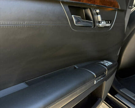 Чорний Мерседес С Клас, об'ємом двигуна 5.5 л та пробігом 349 тис. км за 10300 $, фото 22 на Automoto.ua