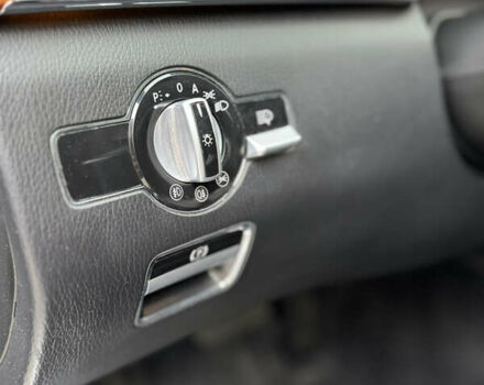 Чорний Мерседес С Клас, об'ємом двигуна 5.5 л та пробігом 390 тис. км за 10999 $, фото 21 на Automoto.ua