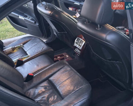 Черный Мерседес С Класс, объемом двигателя 5.5 л и пробегом 297 тыс. км за 9500 $, фото 20 на Automoto.ua