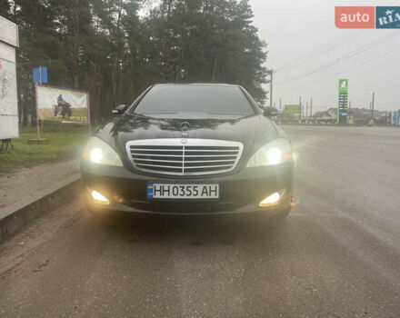 Черный Мерседес С Класс, объемом двигателя 3.5 л и пробегом 246 тыс. км за 11500 $, фото 3 на Automoto.ua