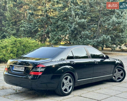 Черный Мерседес С Класс, объемом двигателя 3.5 л и пробегом 250 тыс. км за 7400 $, фото 6 на Automoto.ua