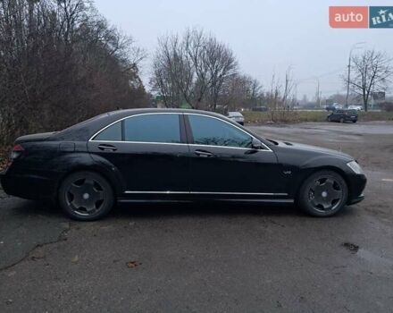 Чорний Мерседес С Клас, об'ємом двигуна 5.5 л та пробігом 168 тис. км за 15000 $, фото 2 на Automoto.ua