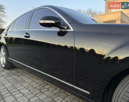Чорний Мерседес С Клас, об'ємом двигуна 5.46 л та пробігом 224 тис. км за 11200 $, фото 82 на Automoto.ua